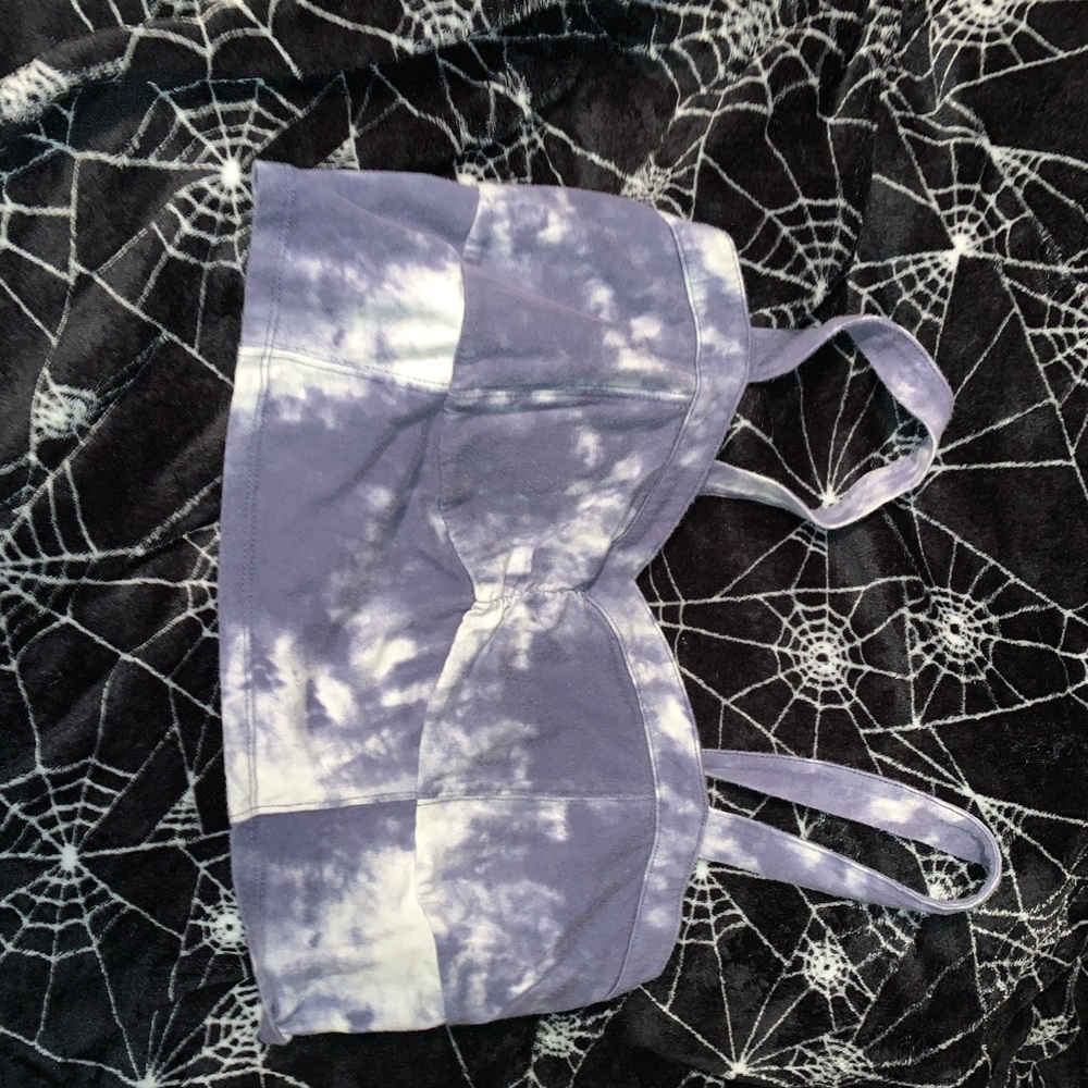 Blue sky print crop top